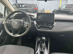 
										2020 Toyota Corolla LE full									
