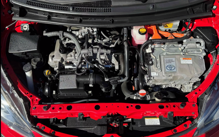 
								2016 Toyota Prius c One full									