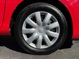 
										2016 Toyota Prius c One full									