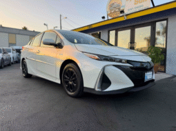 
										2020 Toyota Prius Prime XLE full									