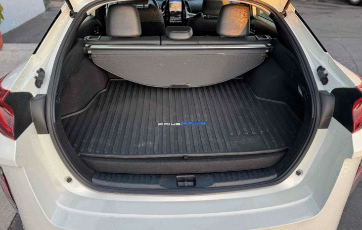 
								2020 Toyota Prius Prime XLE full									