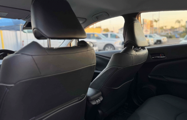 
								2020 Toyota Prius Prime XLE full									