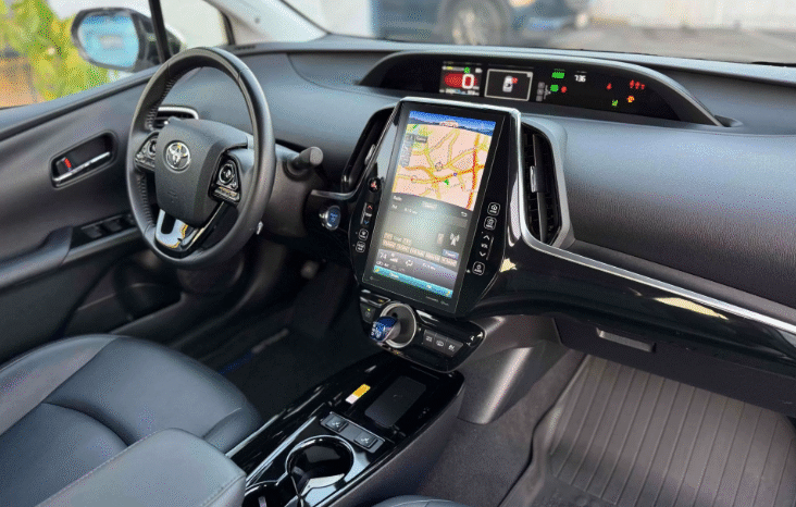 
								2020 Toyota Prius Prime XLE full									