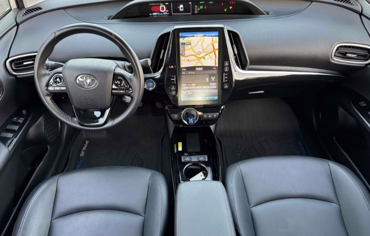 
								2020 Toyota Prius Prime XLE full									