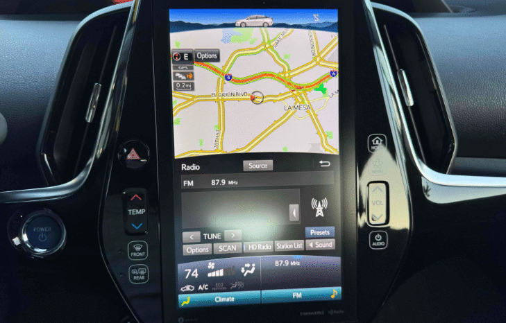 
								2020 Toyota Prius Prime XLE full									