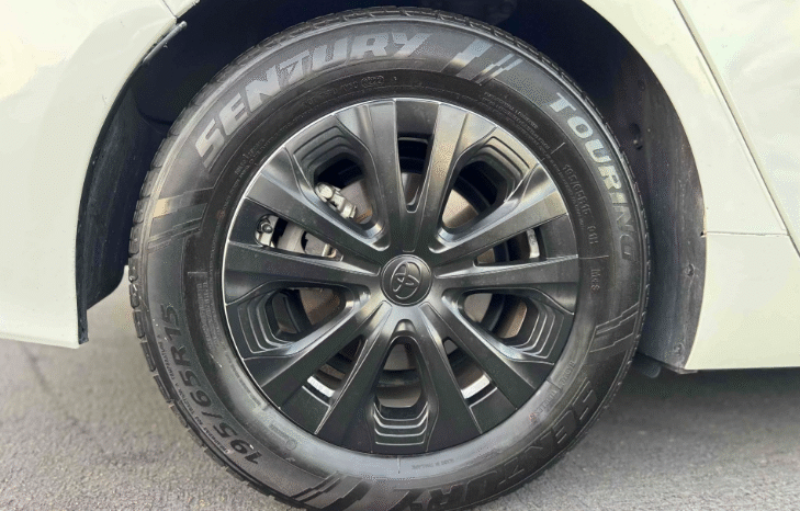 
								2020 Toyota Prius Prime XLE full									