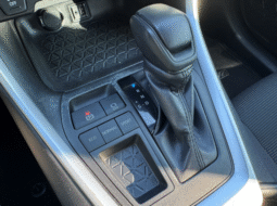 
										2019 Toyota RAV4 LE full									