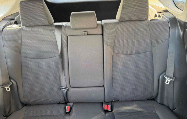 
								2019 Toyota RAV4 LE full									