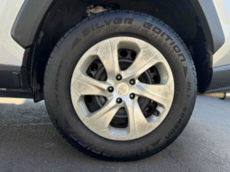 
										2019 Toyota RAV4 LE full									