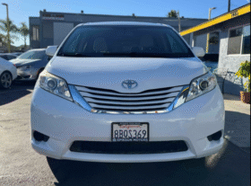 2017 Toyota Sienna LE