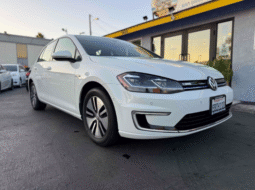 
										2017 Volkswagen e-Golf SEL Premium full									
