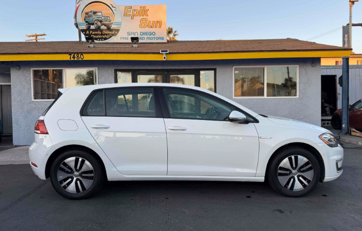 
								2017 Volkswagen e-Golf SEL Premium full									