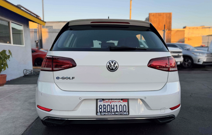 
								2017 Volkswagen e-Golf SEL Premium full									