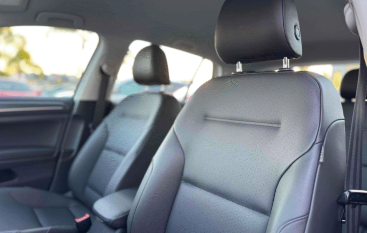 
								2017 Volkswagen e-Golf SEL Premium full									