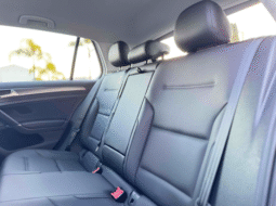 
										2017 Volkswagen e-Golf SEL Premium full									