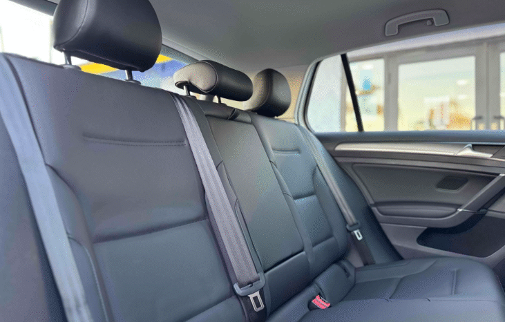 
								2017 Volkswagen e-Golf SEL Premium full									