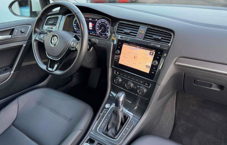 
								2017 Volkswagen e-Golf SEL Premium full									