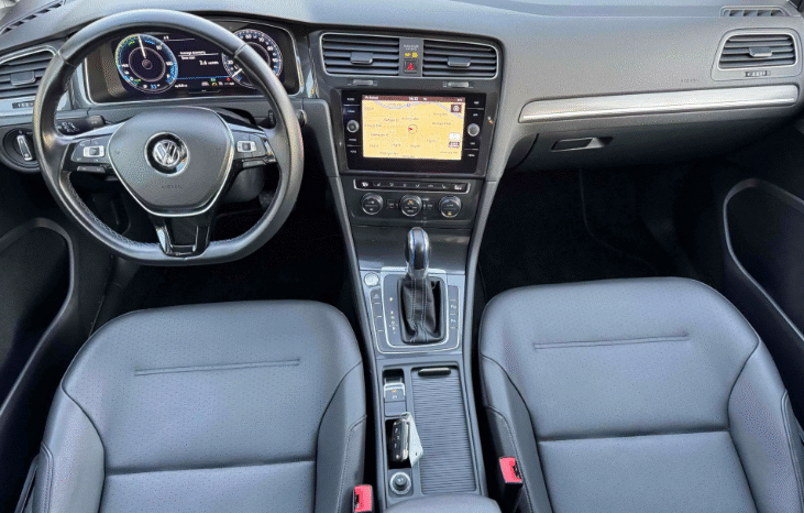 
								2017 Volkswagen e-Golf SEL Premium full									