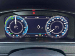 
										2017 Volkswagen e-Golf SEL Premium full									