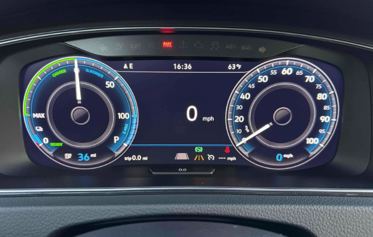 
								2017 Volkswagen e-Golf SEL Premium full									