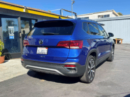 
										2023 Volkswagen Taos SE full									