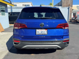 
										2023 Volkswagen Taos SE full									