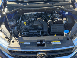 
										2023 Volkswagen Taos SE full									