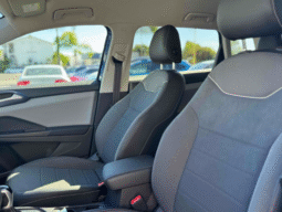 
										2023 Volkswagen Taos SE full									