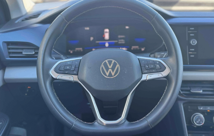
								2023 Volkswagen Taos SE full									