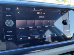 
										2023 Volkswagen Taos SE full									