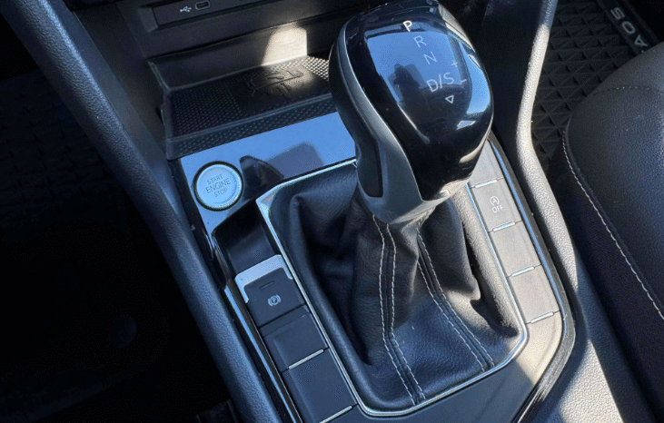 
								2023 Volkswagen Taos SE full									