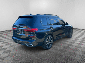 2022 BMW X7