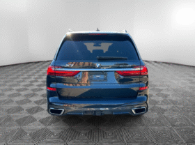 2022 BMW X7