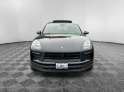 
										2023 Porsche Macan full									