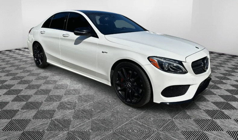 
								2018 Mercedes-AMG C-Class full									