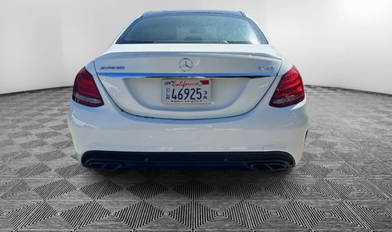 
								2018 Mercedes-AMG C-Class full									