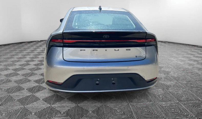 
								2023 Toyota Prius full									