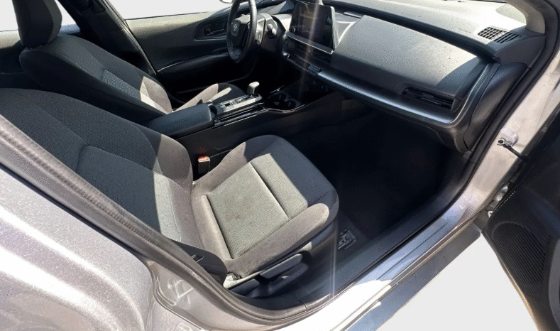 
								2023 Toyota Prius full									