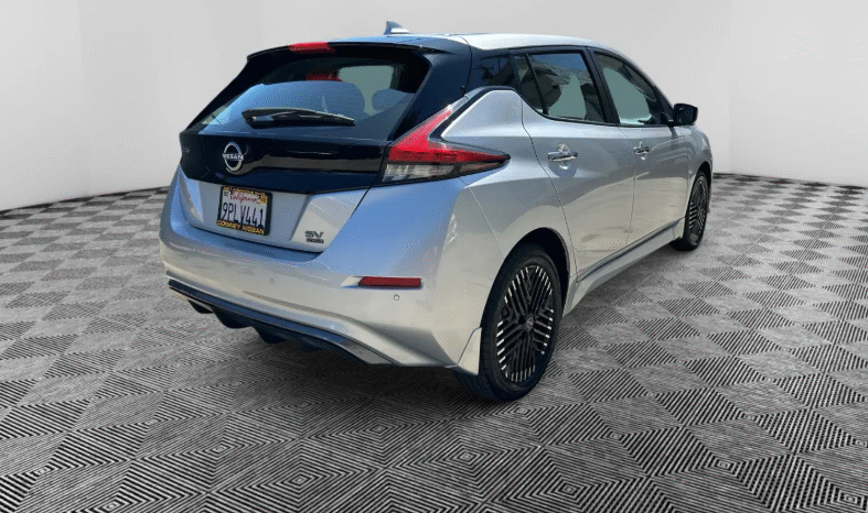 
								2025 Nissan LEAF full									