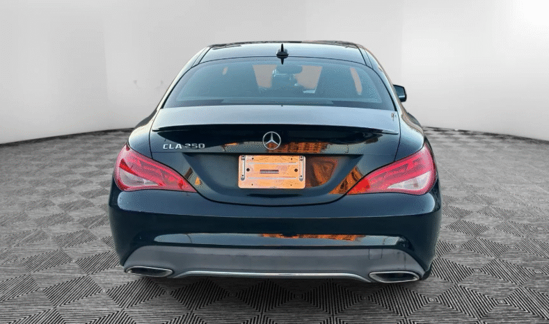 
								2018 Mercedes-Benz CLA 250 full									