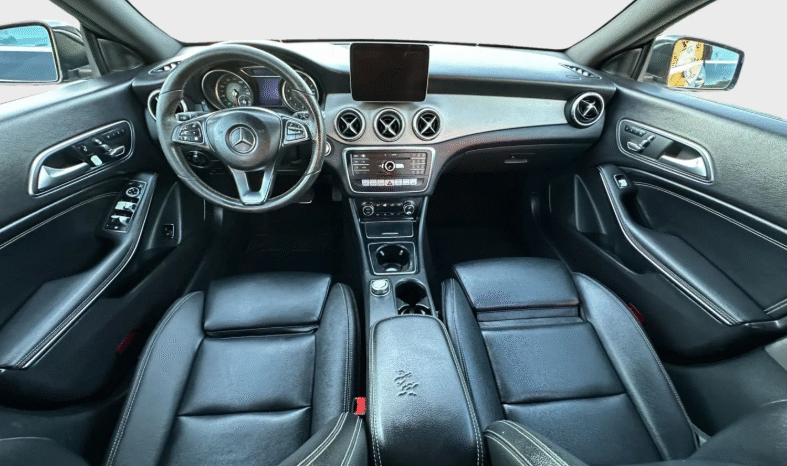 
								2018 Mercedes-Benz CLA 250 full									