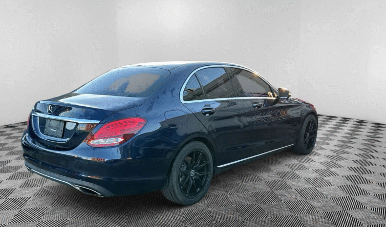 
								2016 Mercedes-Benz C 300 full									