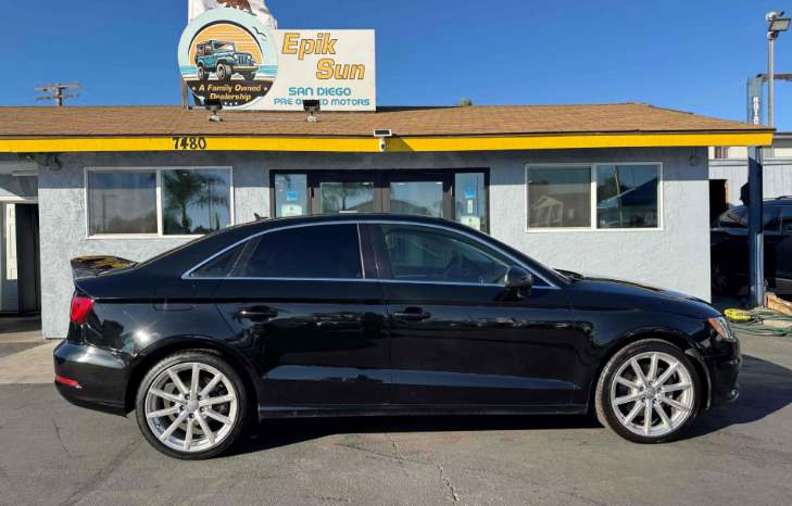 
								2015 Audi A3 1.8T Premium full									