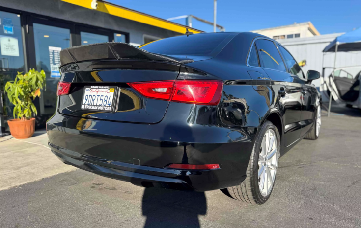 
								2015 Audi A3 1.8T Premium full									