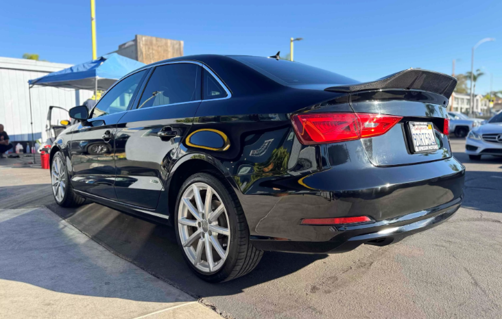 
								2015 Audi A3 1.8T Premium full									