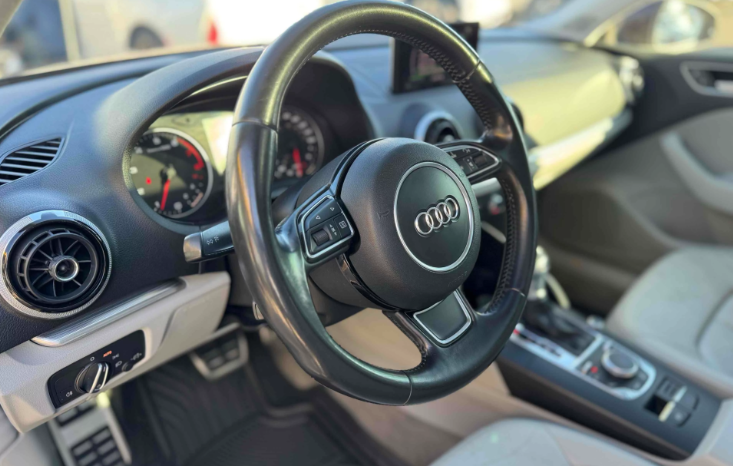 
								2015 Audi A3 1.8T Premium full									