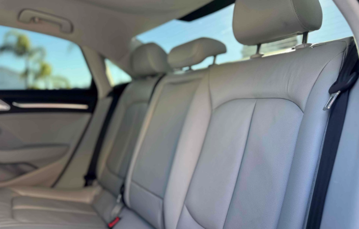 
								2015 Audi A3 1.8T Premium full									