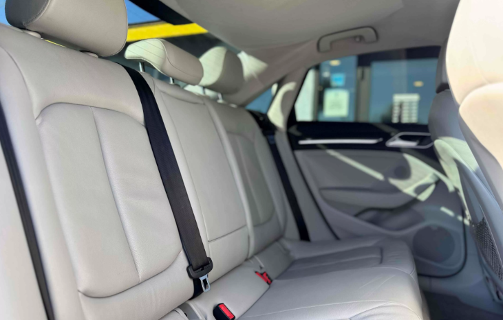 
								2015 Audi A3 1.8T Premium full									