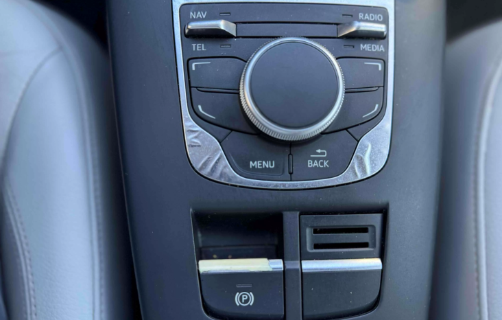 
								2015 Audi A3 1.8T Premium full									