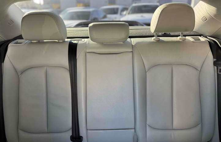 
								2015 Audi A3 1.8T Premium full									